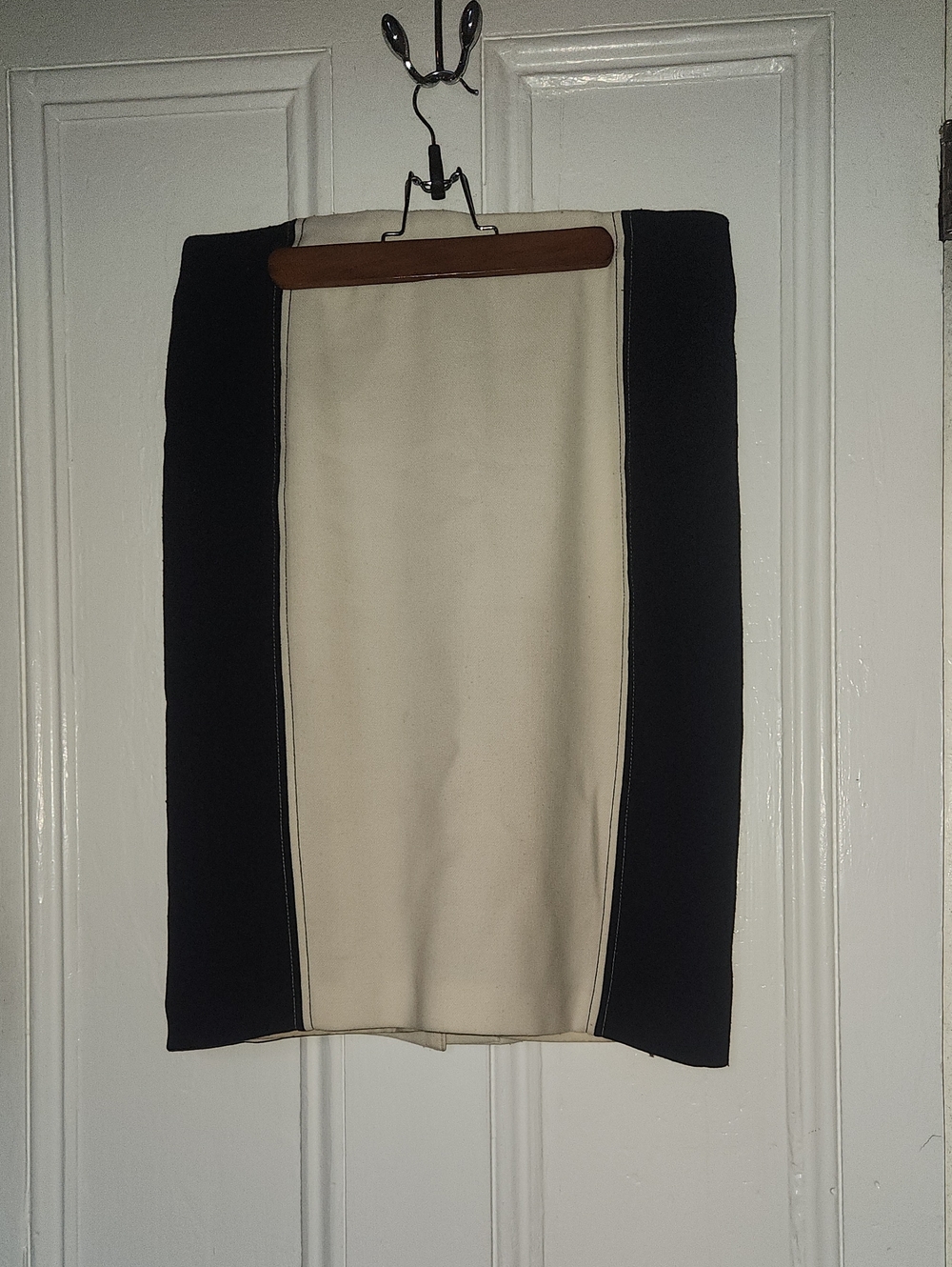 Ann Taylor Black and Cream Colorblock Pencil Skirt